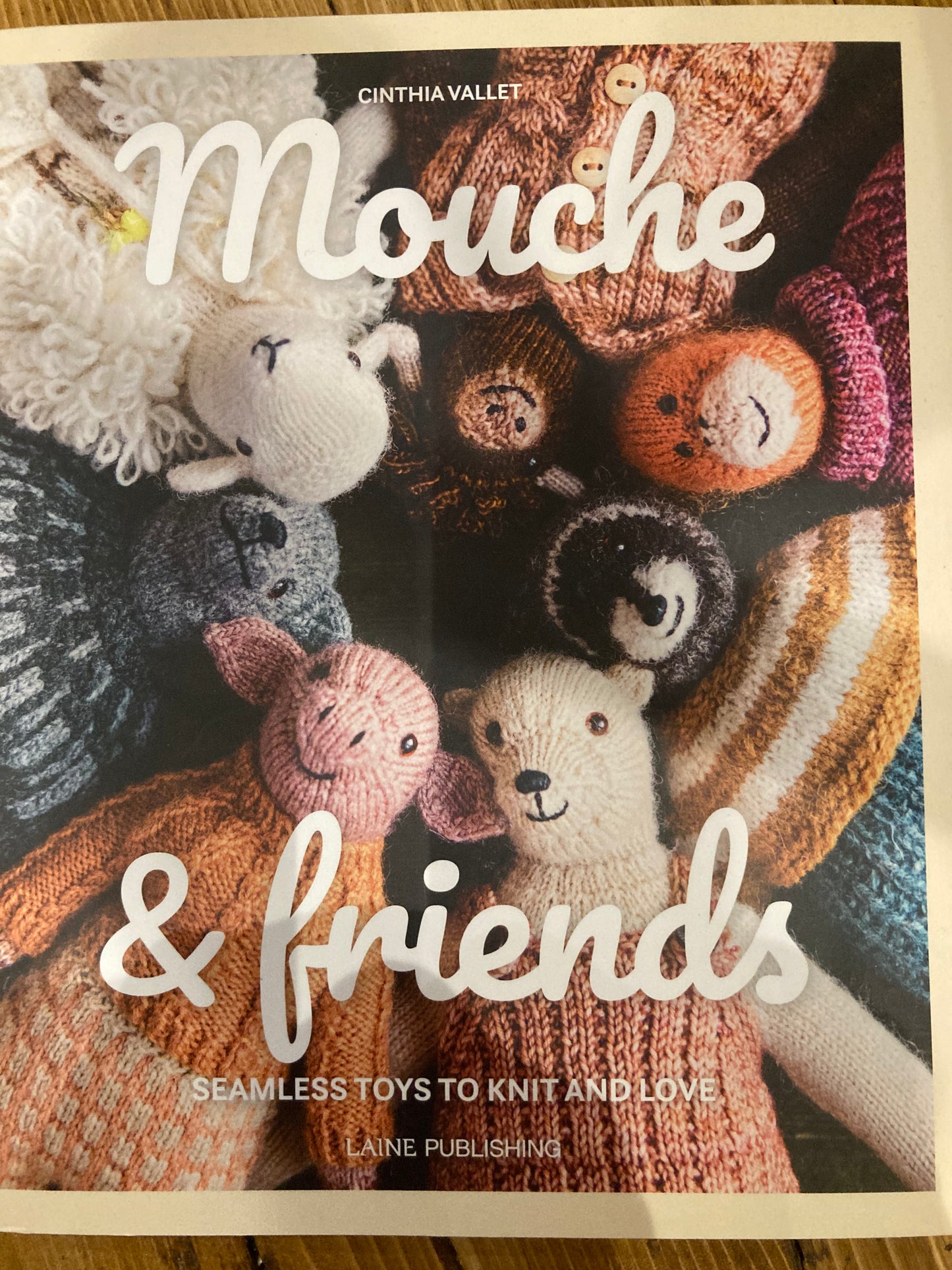 Mouche & Friends